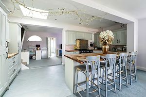 Kitchen- click for photo gallery